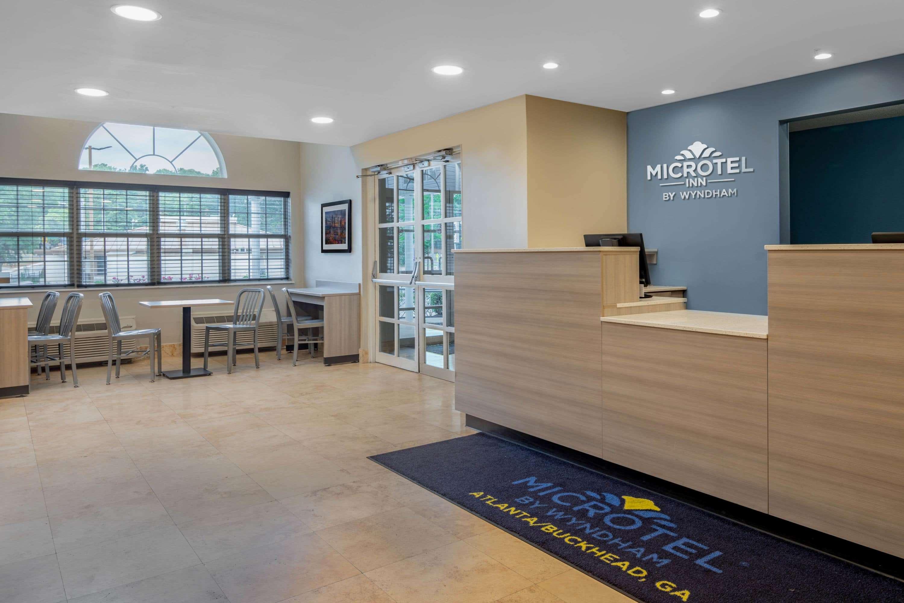 Microtel Inn & Suites By Wyndham Atlanta Buckhead Area Exterior photo